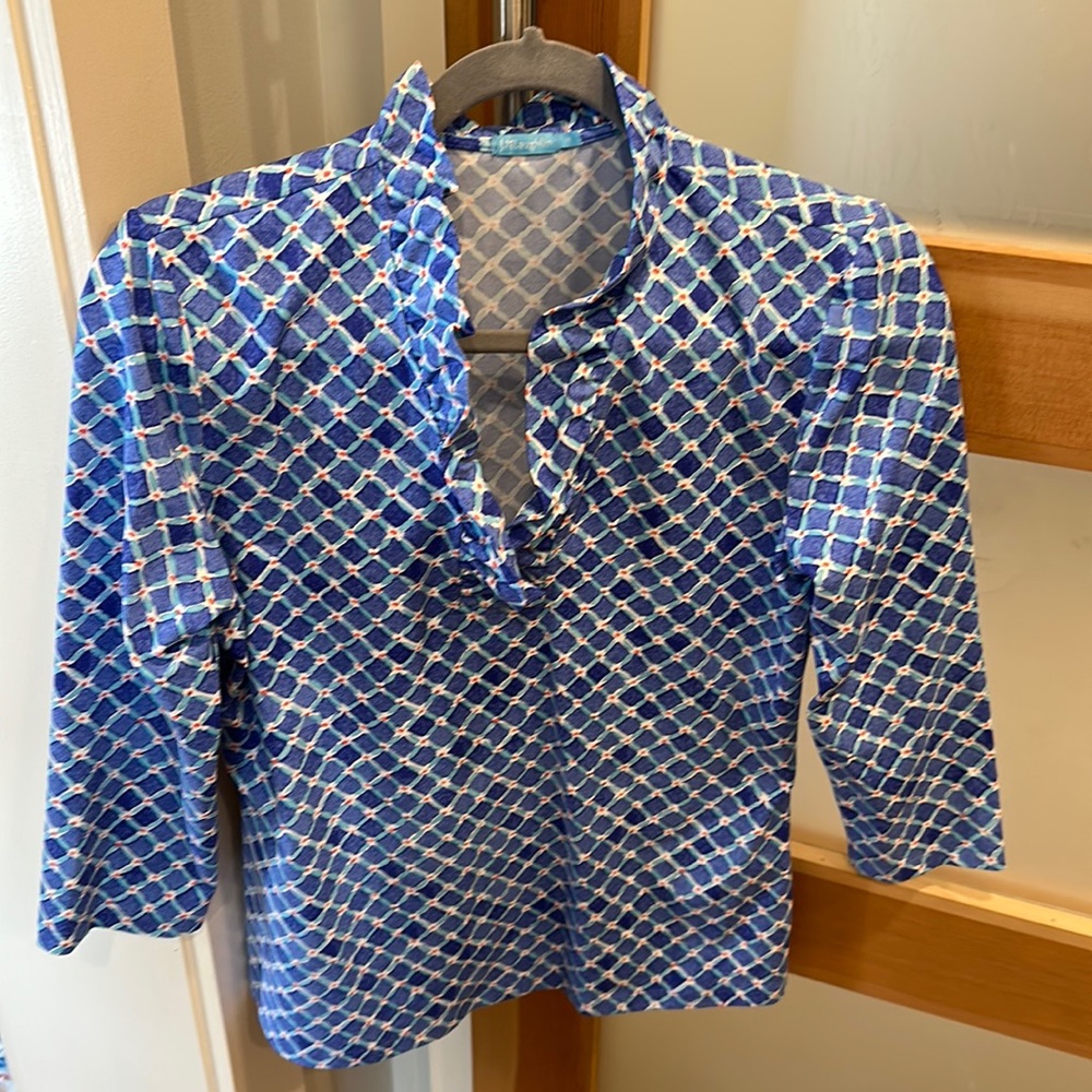 J McLaughlin top- ruffle v neck collar